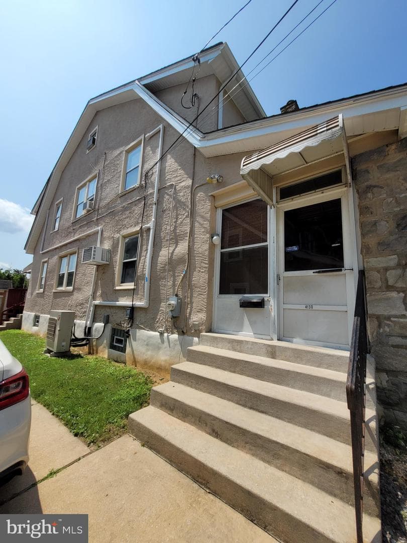 4130 Rosemont Avenue photo 4