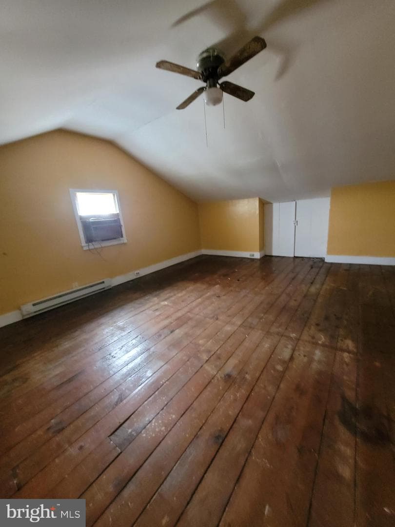 4130 Rosemont Avenue photo 46