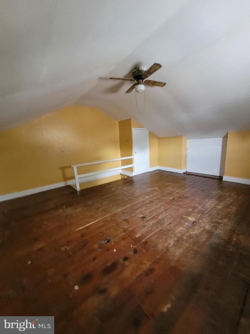 4130 Rosemont Avenue photo 49