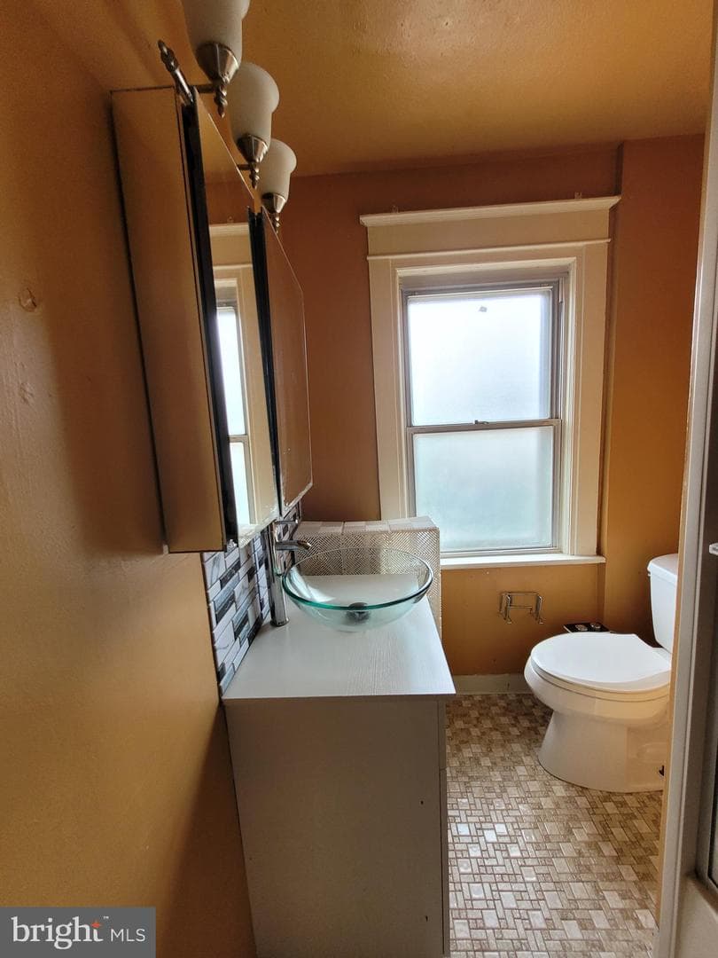 4130 Rosemont Avenue photo 50