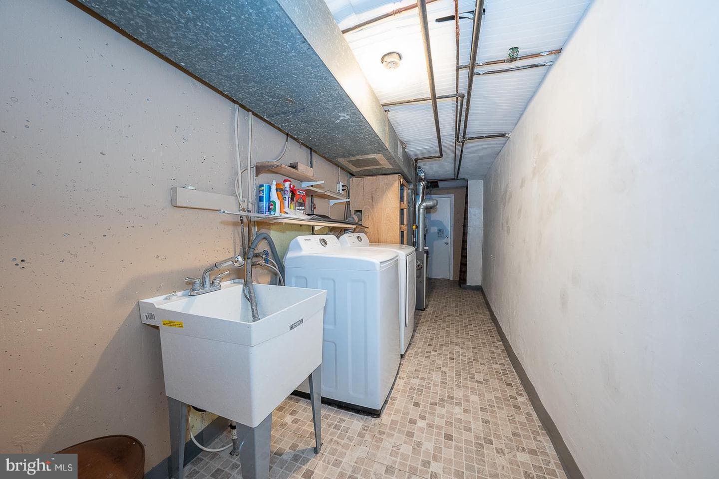 944 Fairfax Road photo 38
