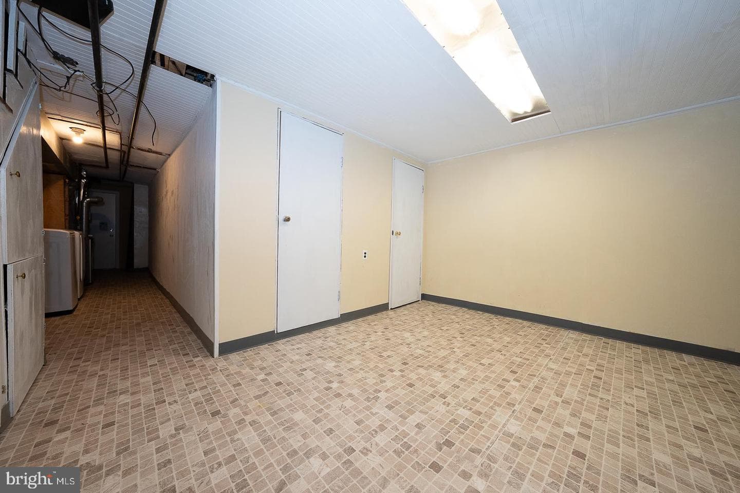 944 Fairfax Road photo 45
