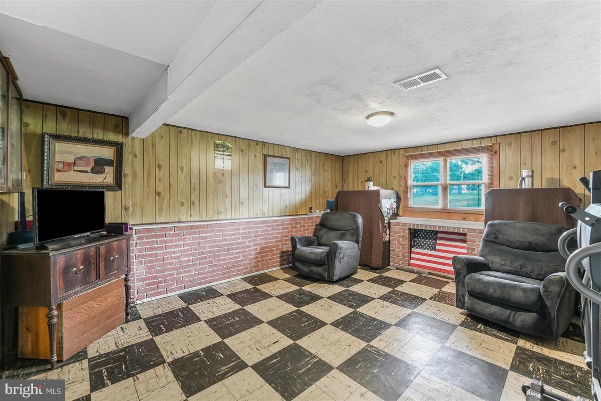 11 Stratford Drive photo 22
