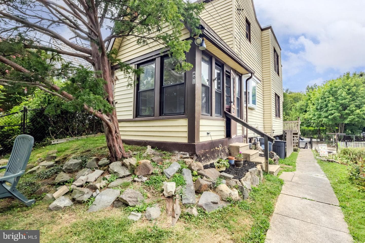 601 Georges Lane