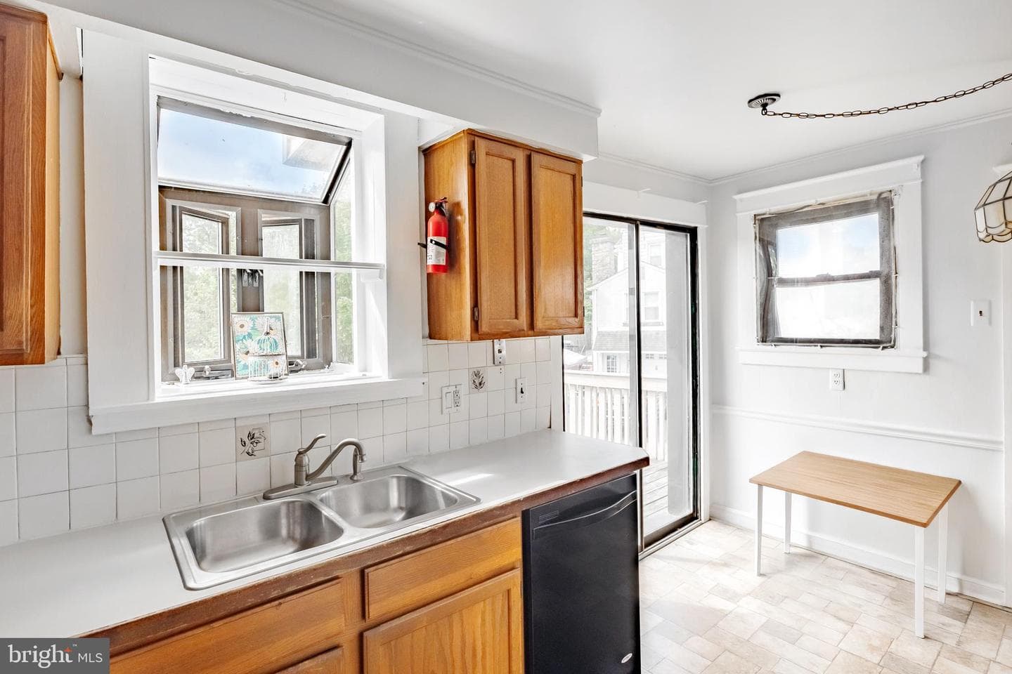 601 Georges Lane photo 22
