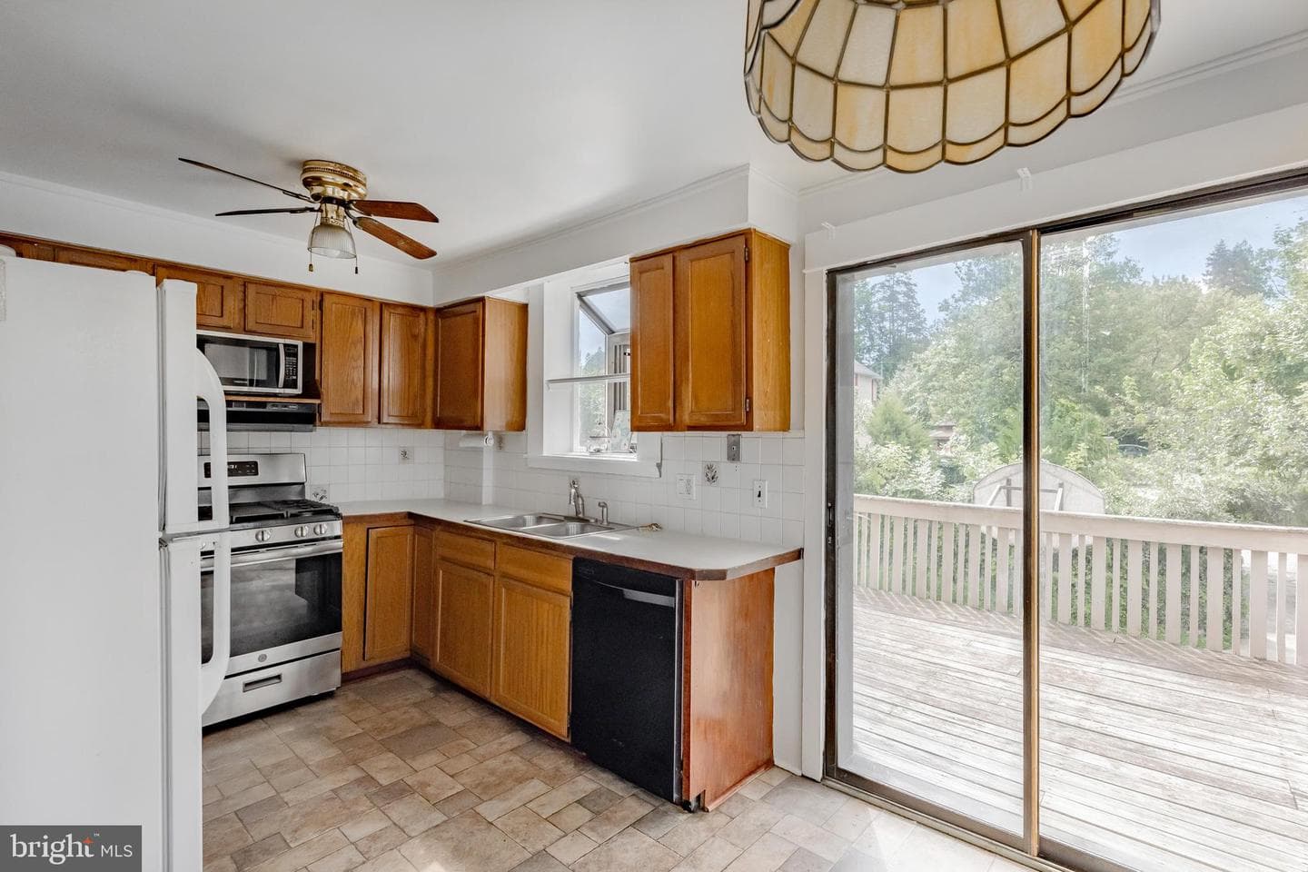 601 Georges Lane photo 23