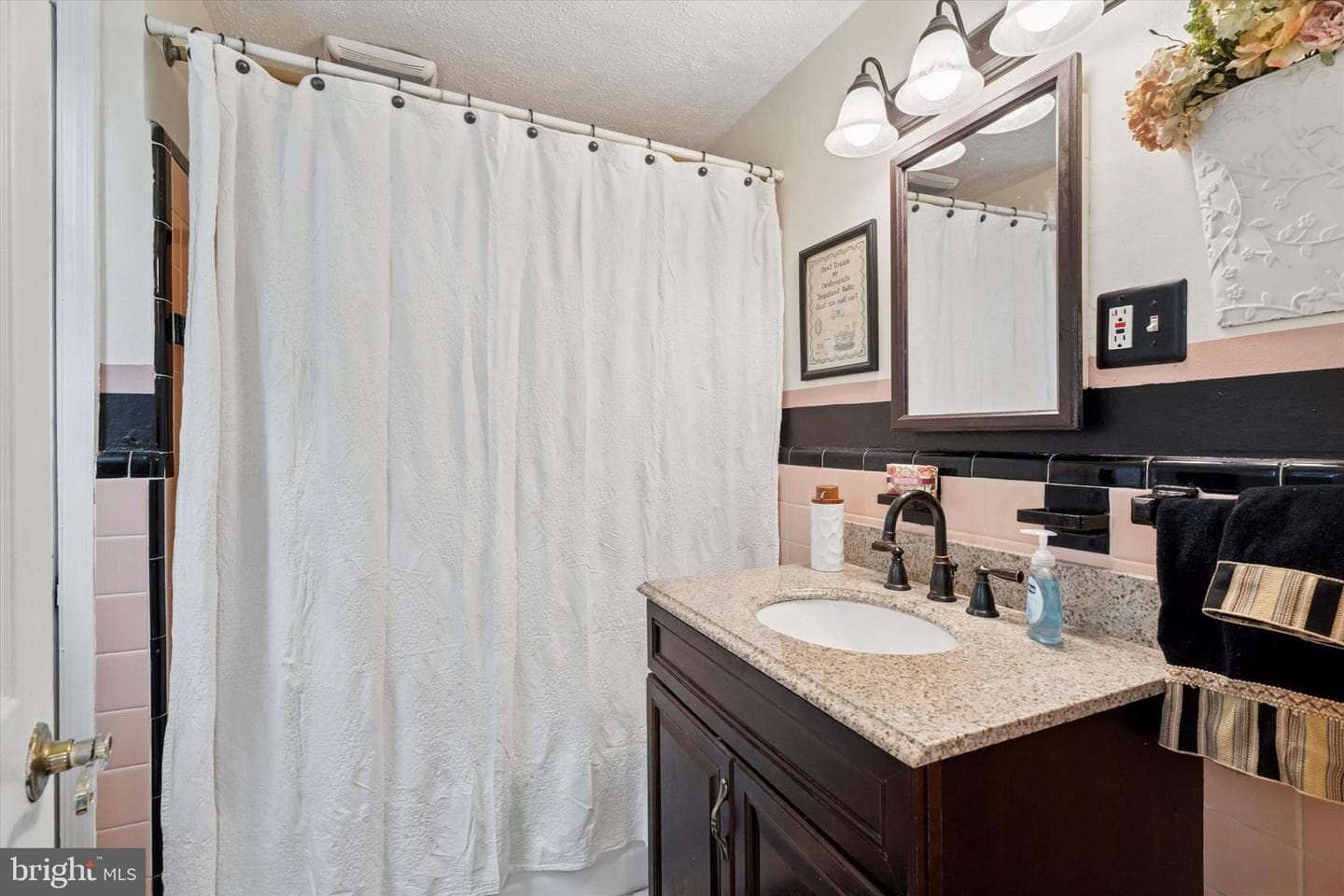 2530 Woodleigh Road photo 16