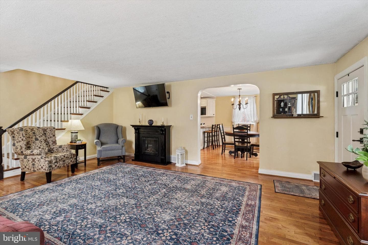 2530 Woodleigh Road photo 4