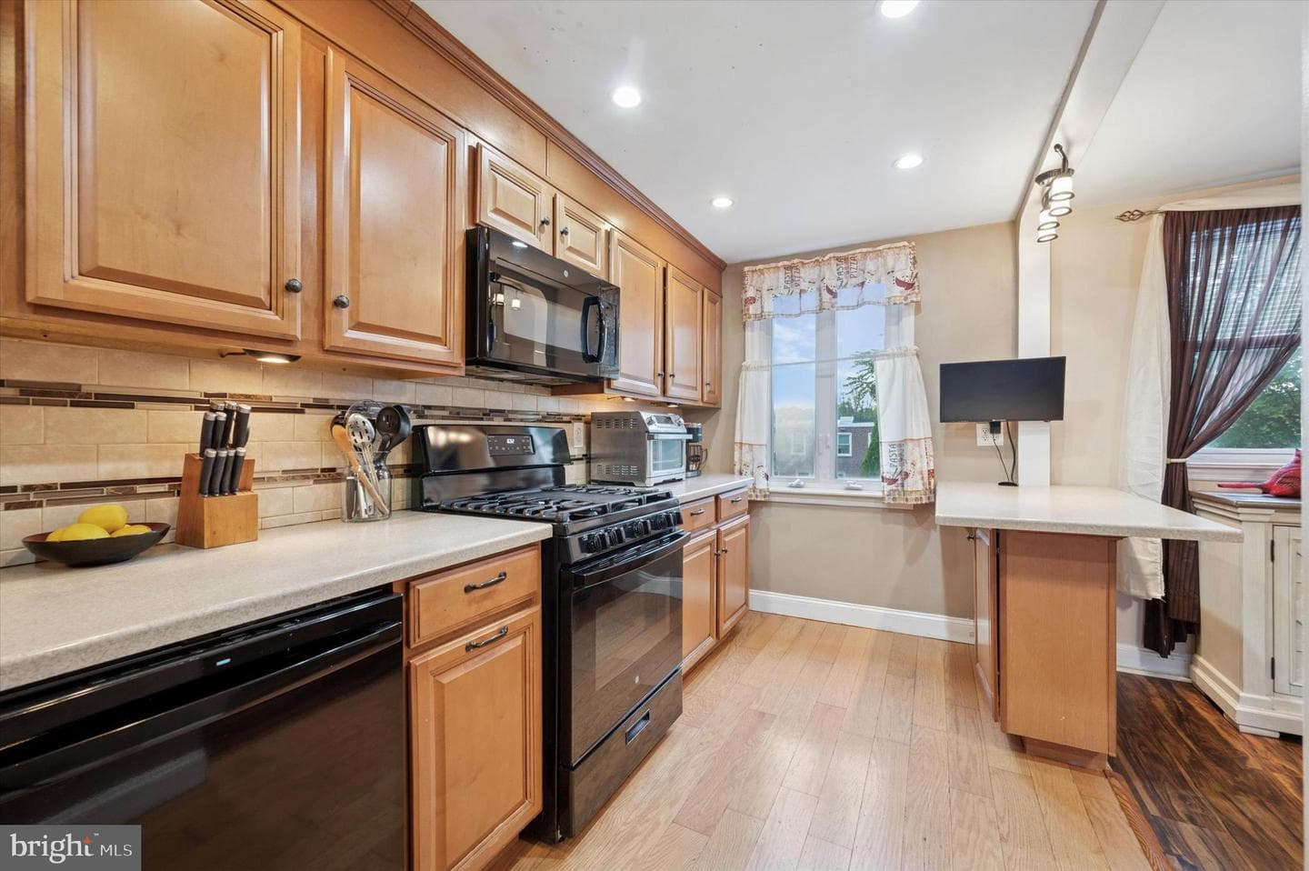 5238 Gramercy Drive photo 8