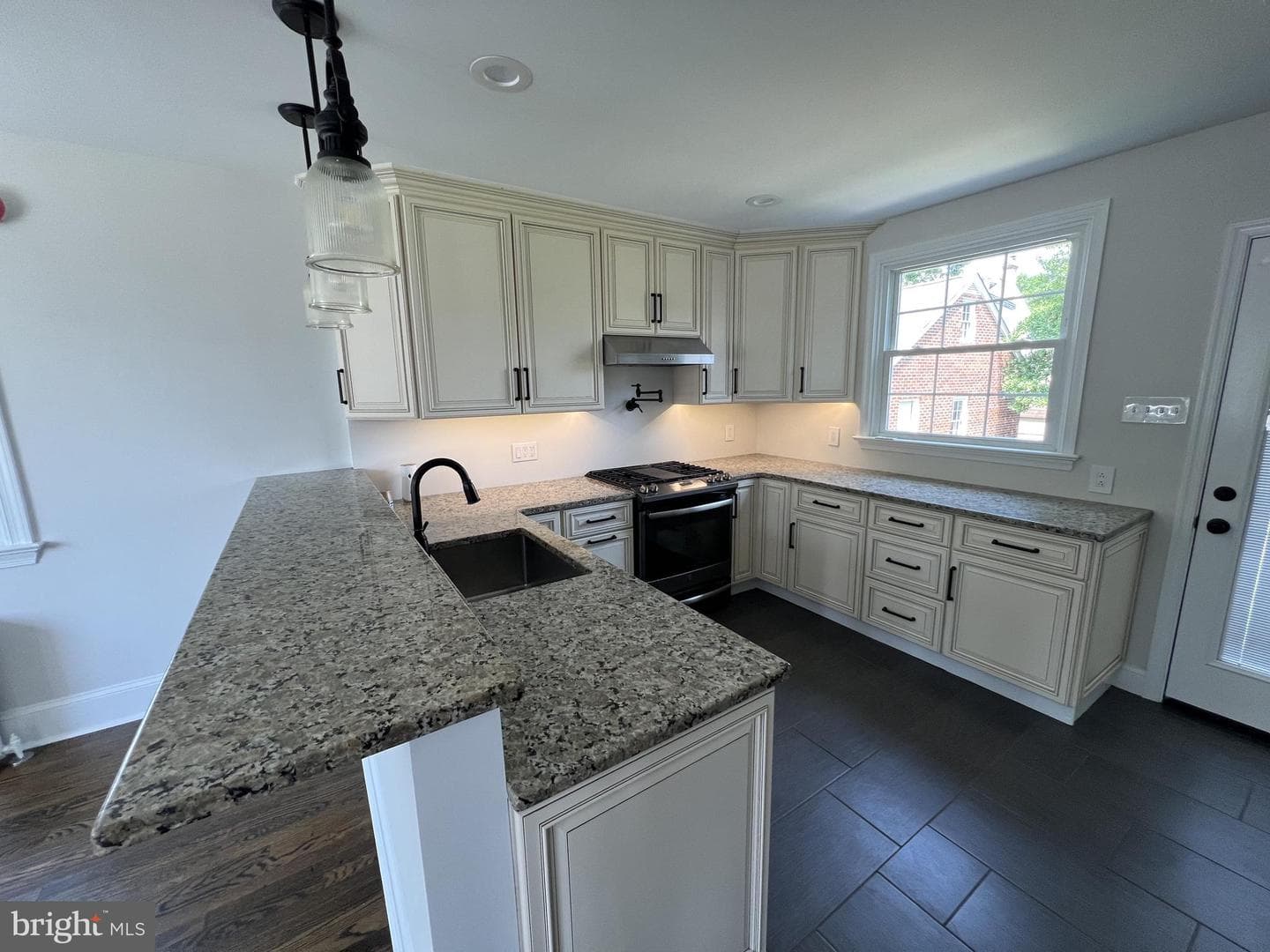 220 Kossuth Avenue photo 14