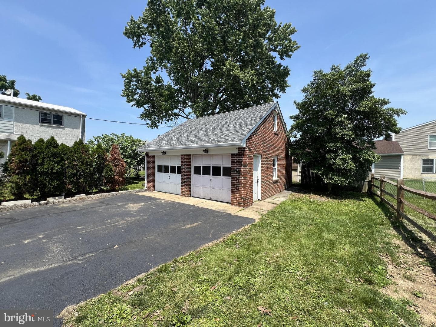 220 Kossuth Avenue photo 37