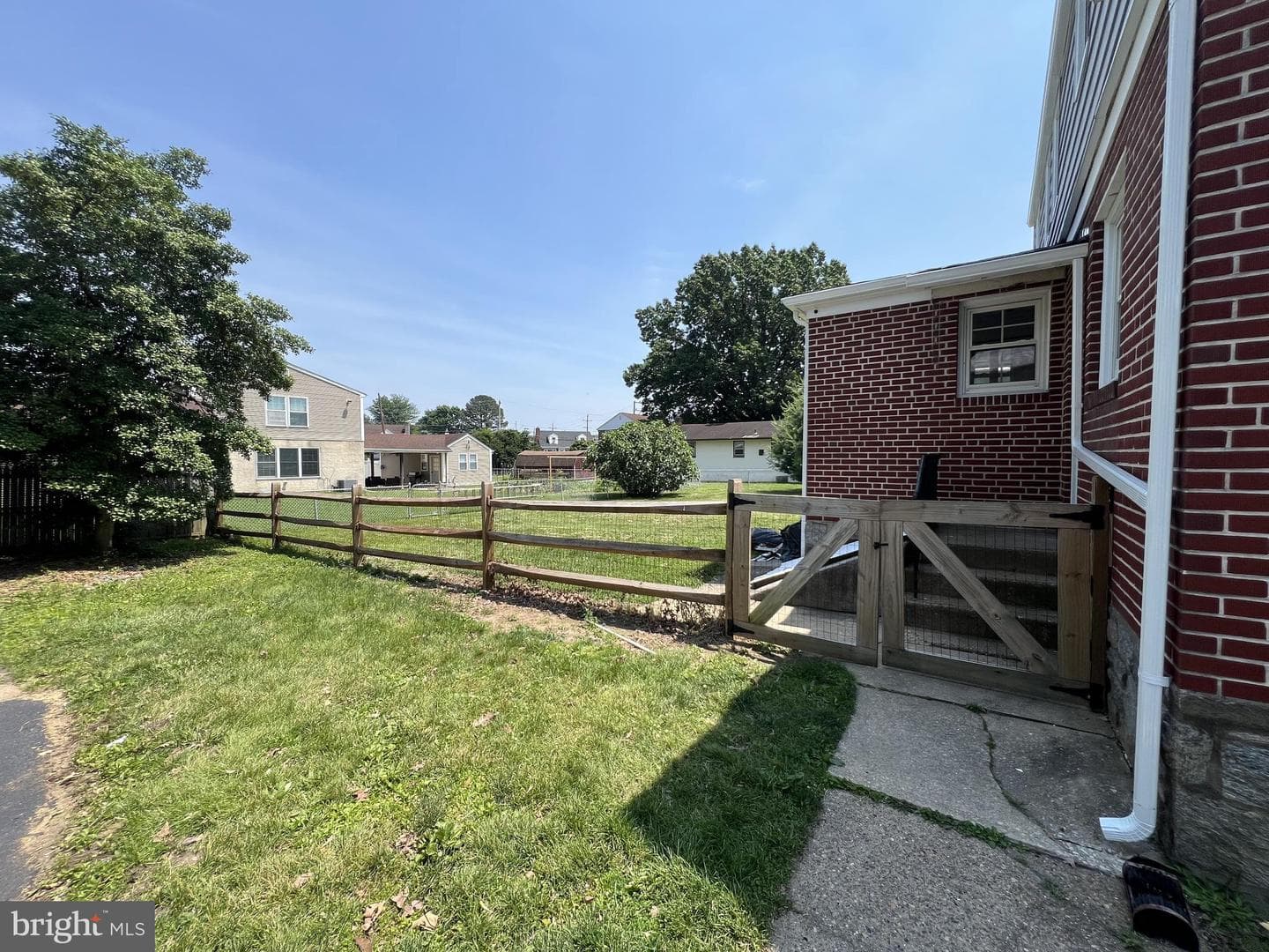220 Kossuth Avenue photo 45