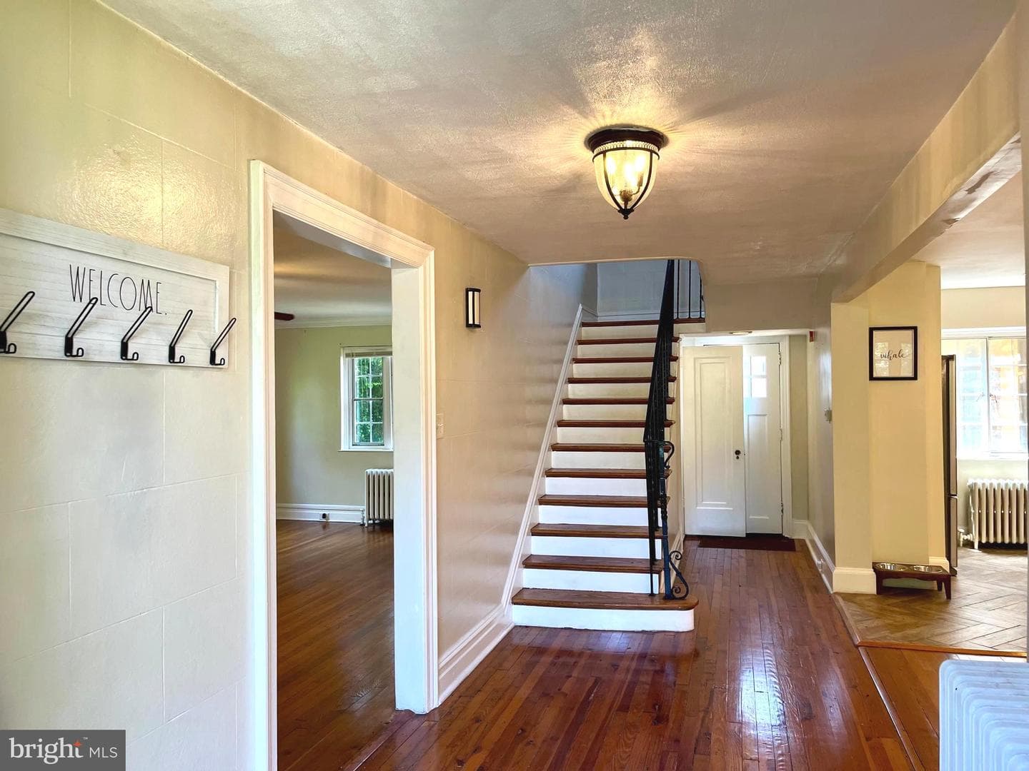 356 Upland Way photo 9