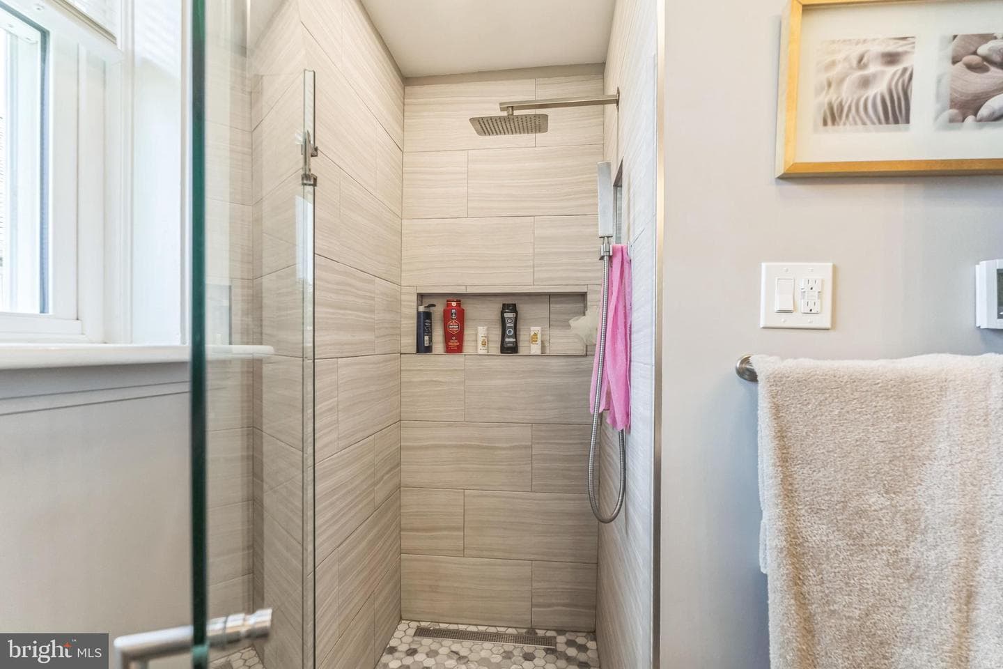 210 E Ashland Avenue photo 24