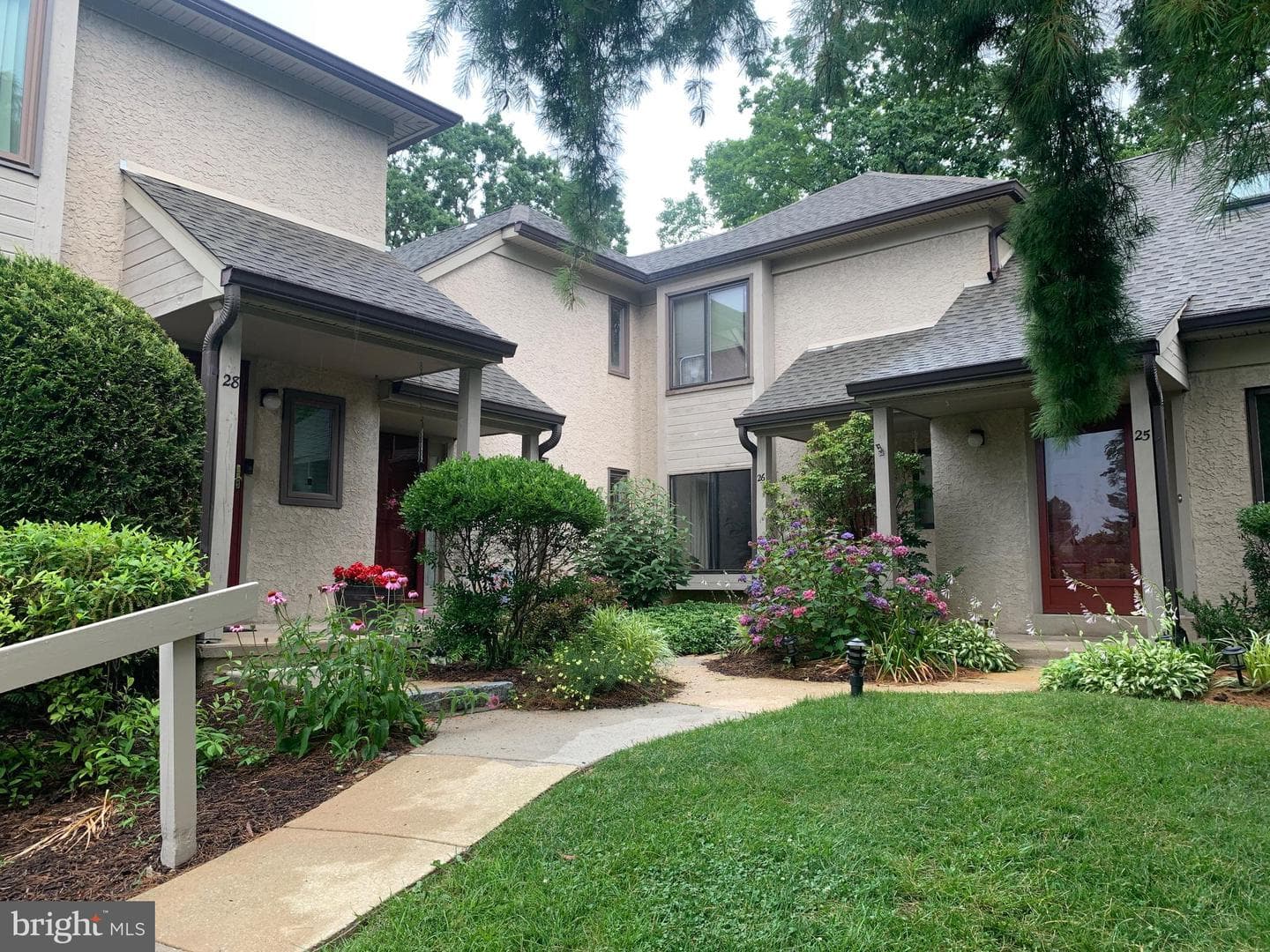 25 Oakmont Place photo 2