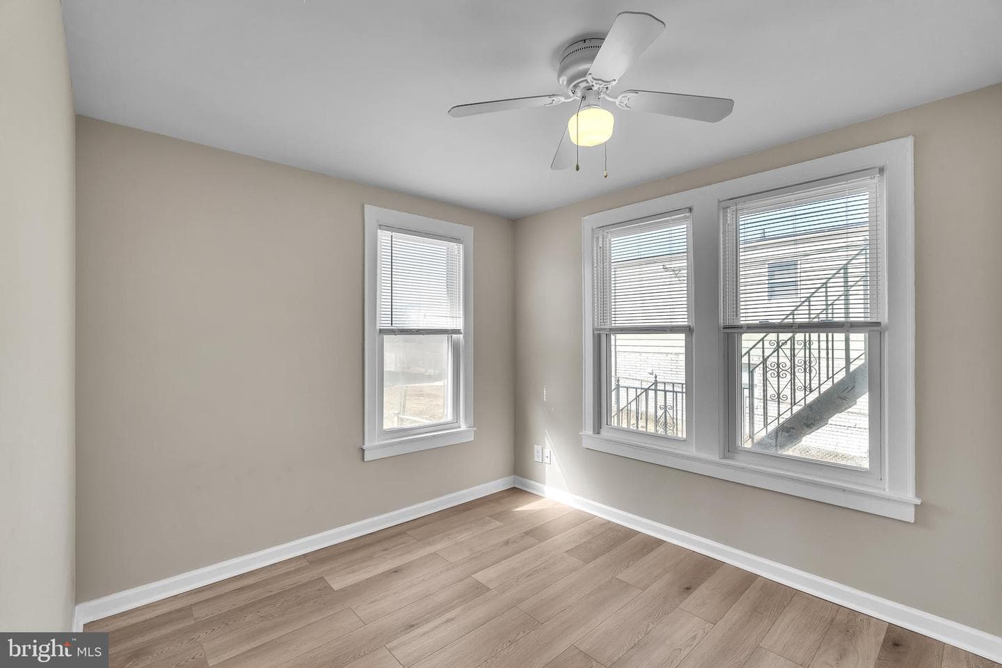 501 Kedron Avenue photo 12