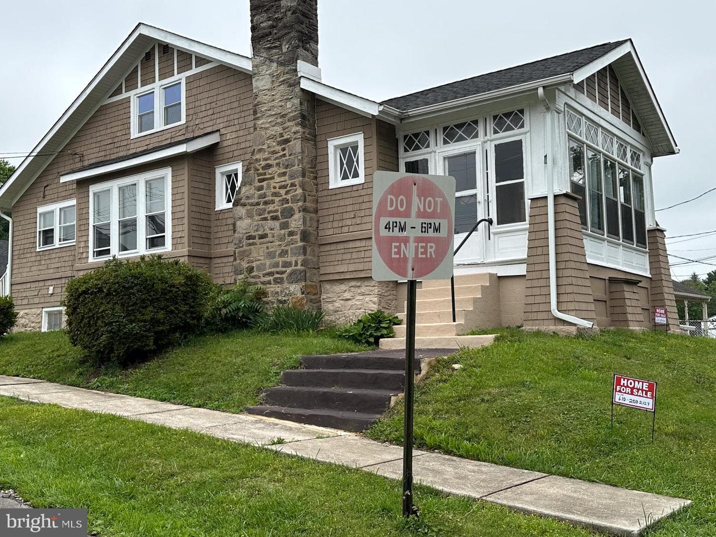 501 Kedron Avenue photo 3