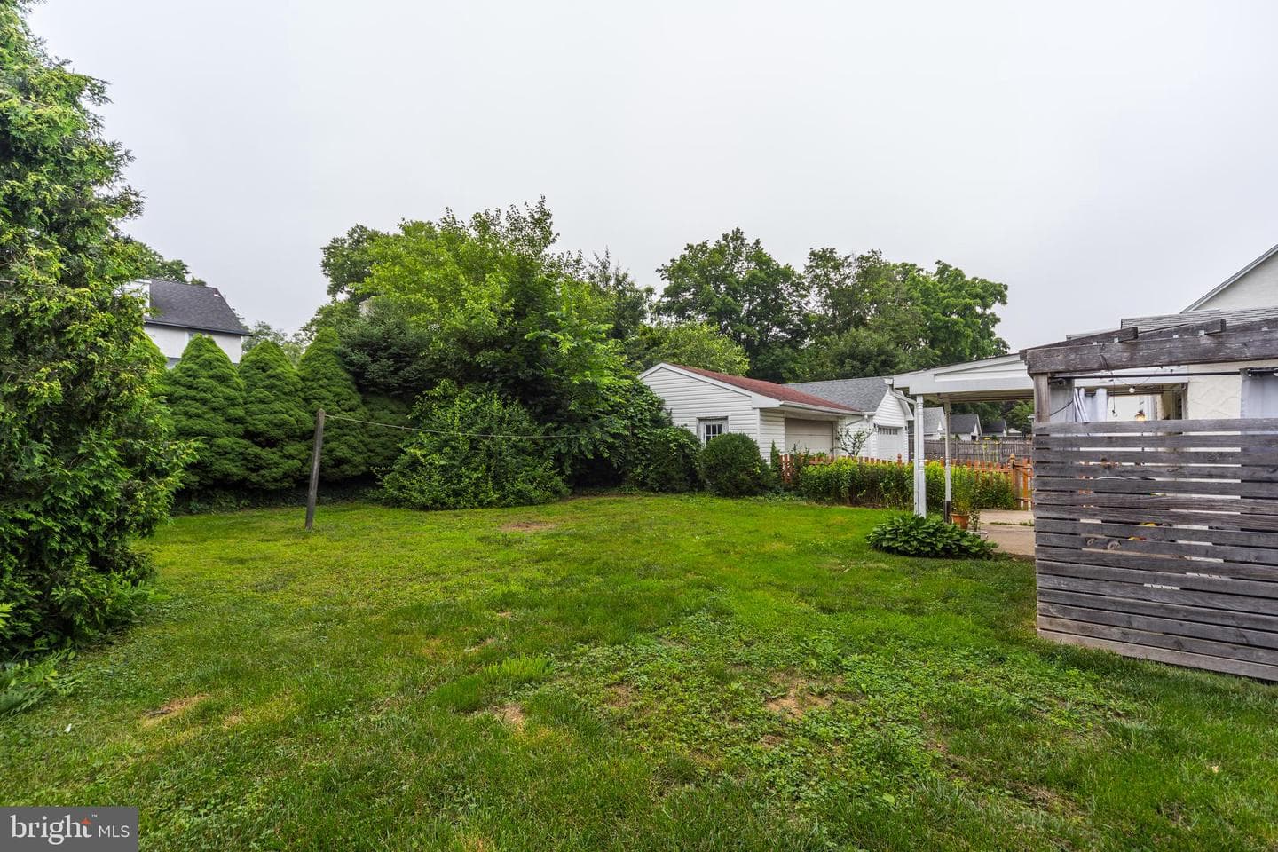 824 Lindale Avenue photo 35