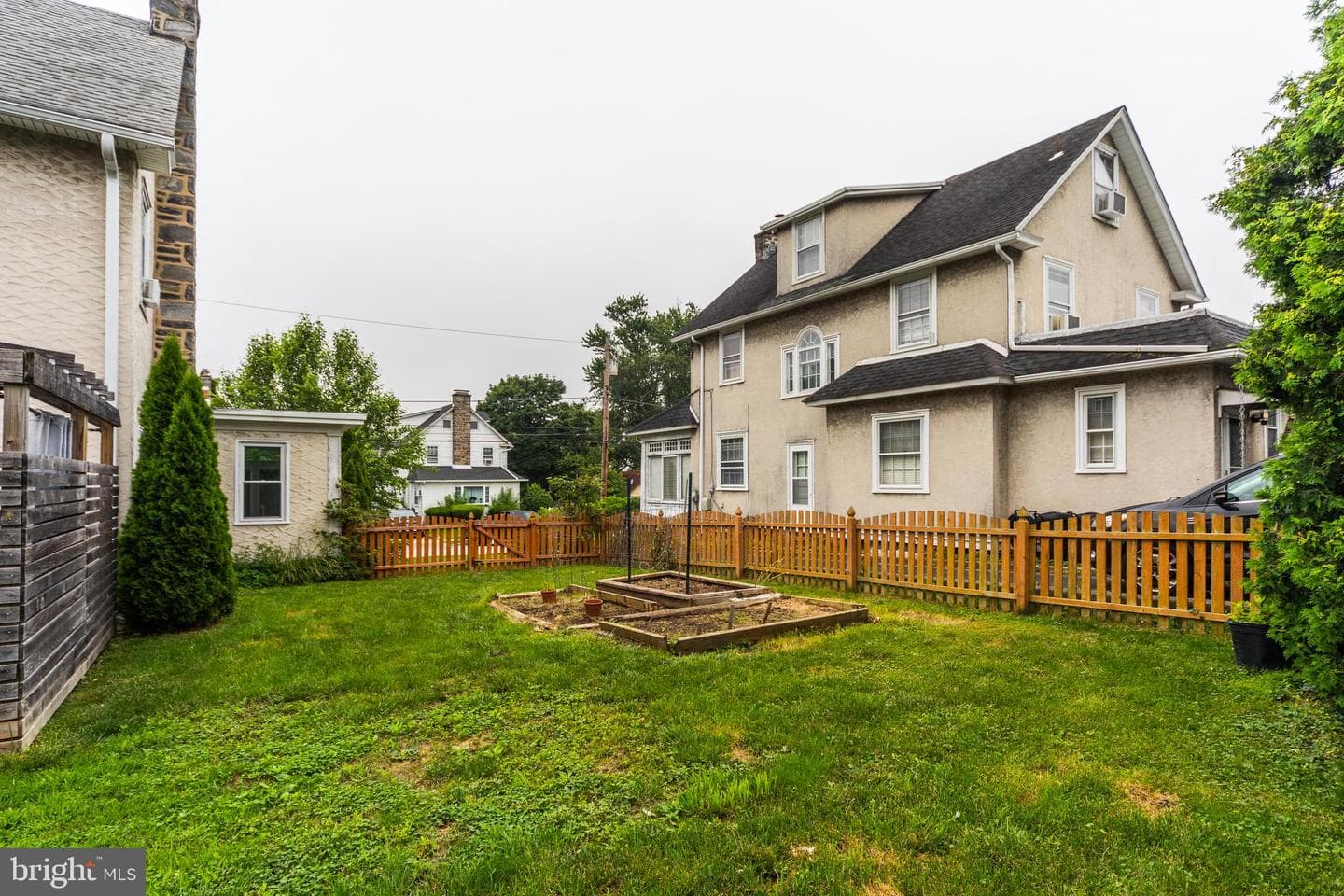 824 Lindale Avenue photo 38