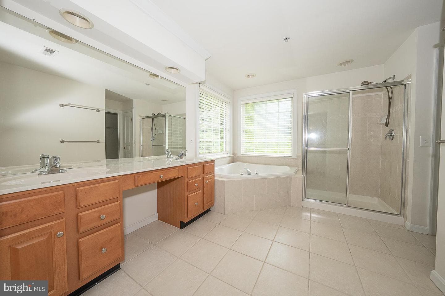206 Excalibur Drive photo 26