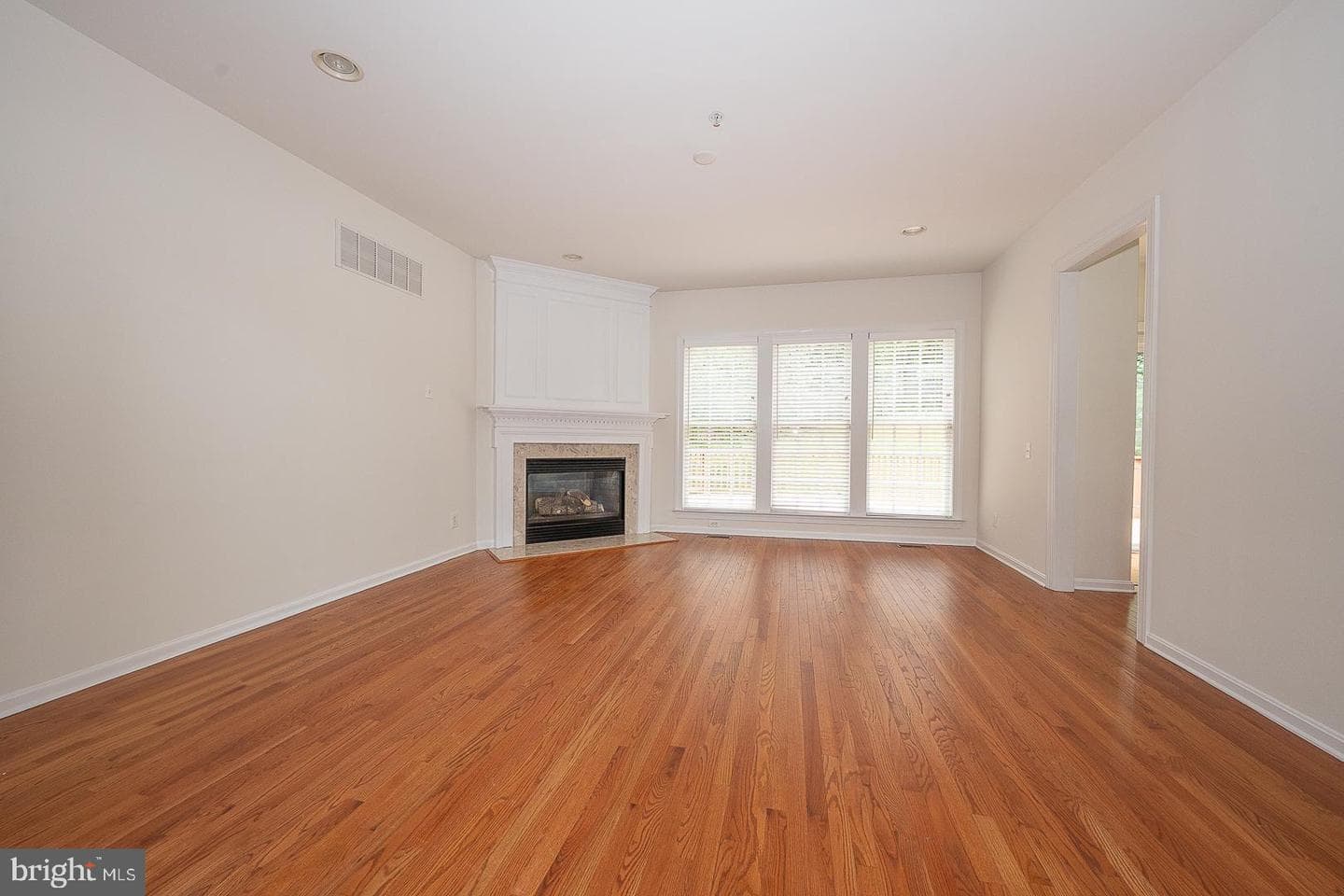 206 Excalibur Drive photo 6