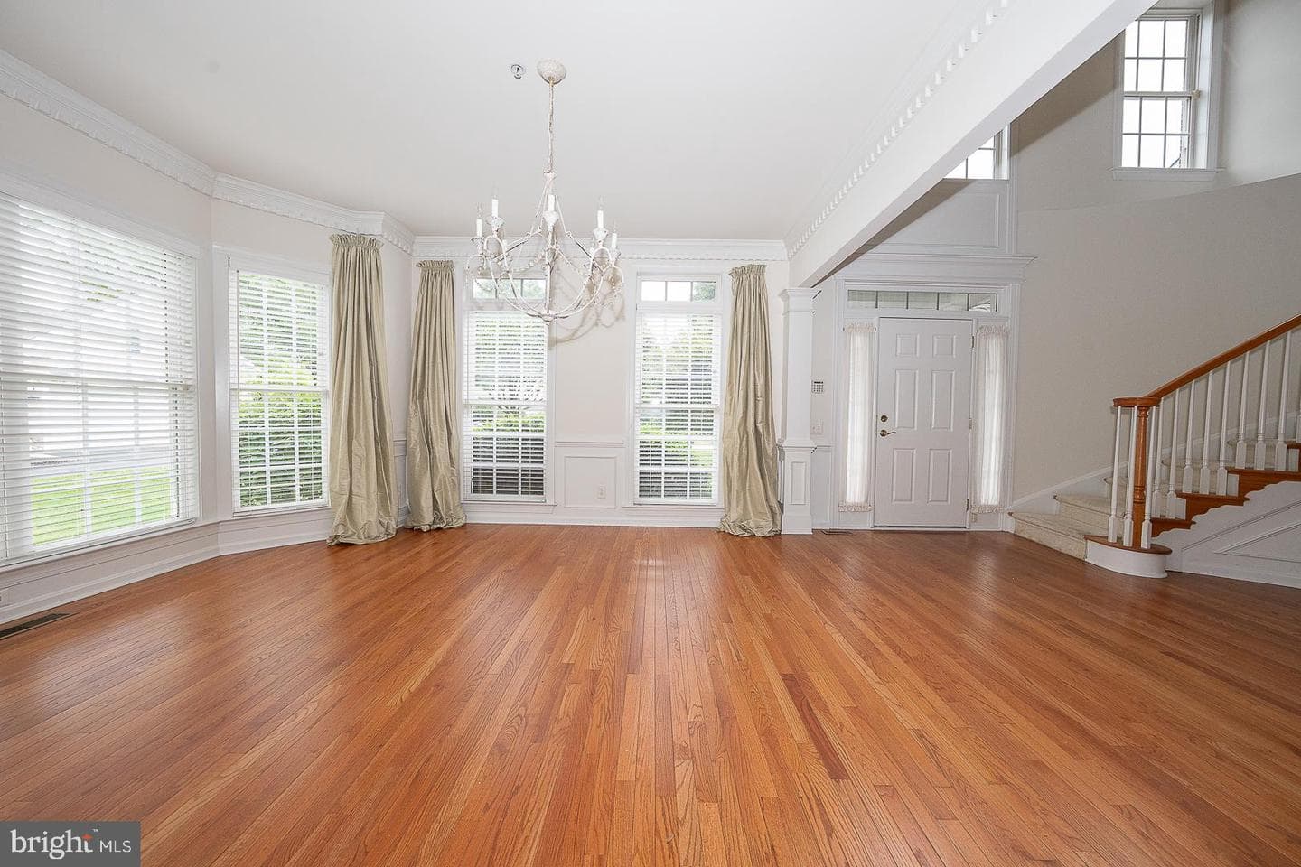 206 Excalibur Drive photo 8