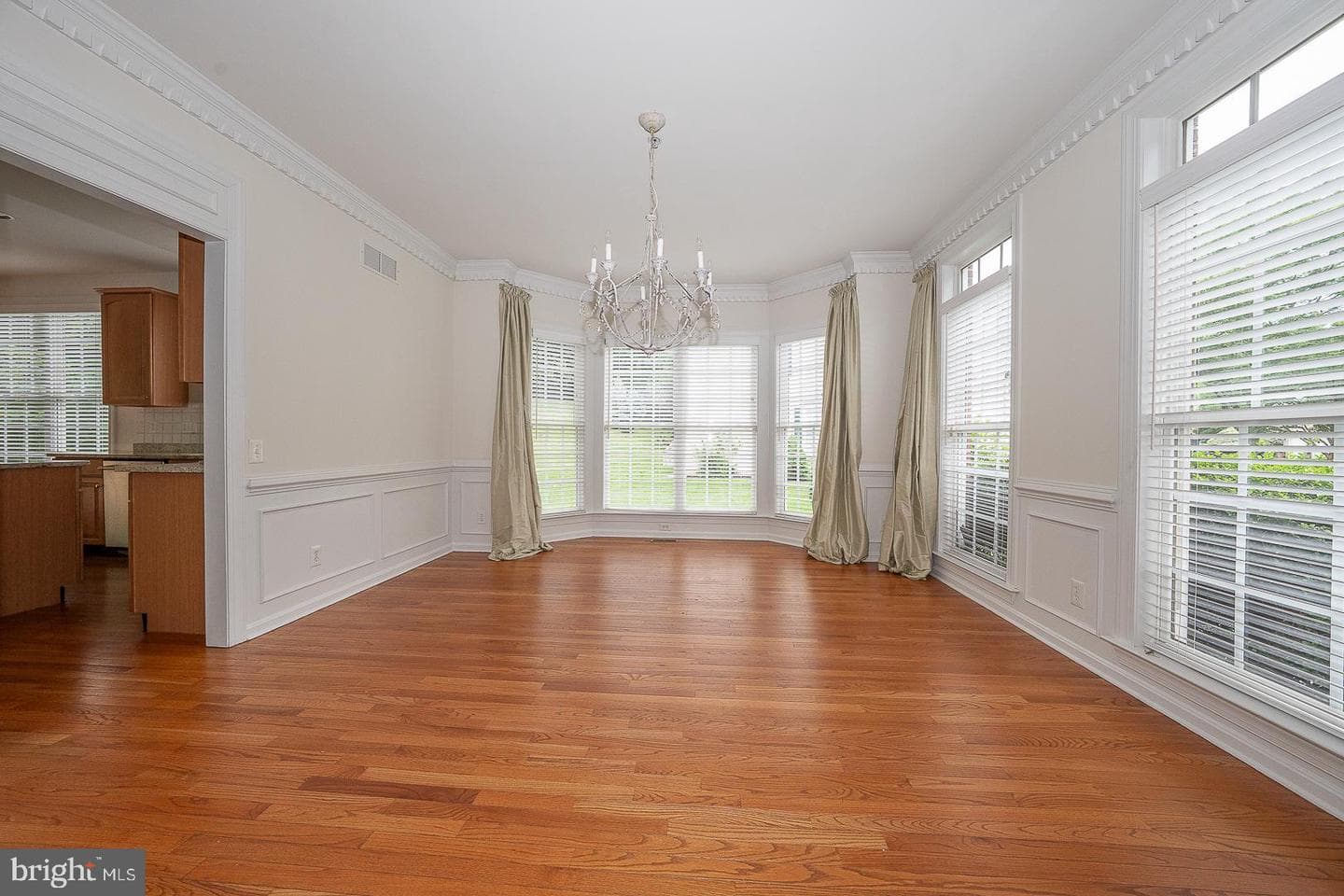 206 Excalibur Drive photo 9