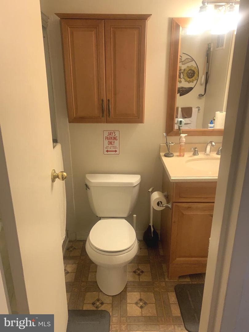 1706 Painters Crossing photo 11