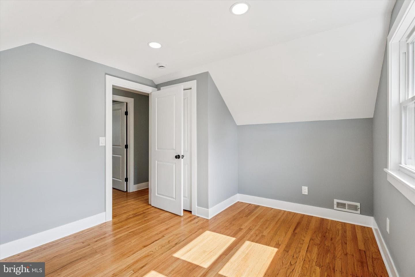456 Colfax Road photo 13