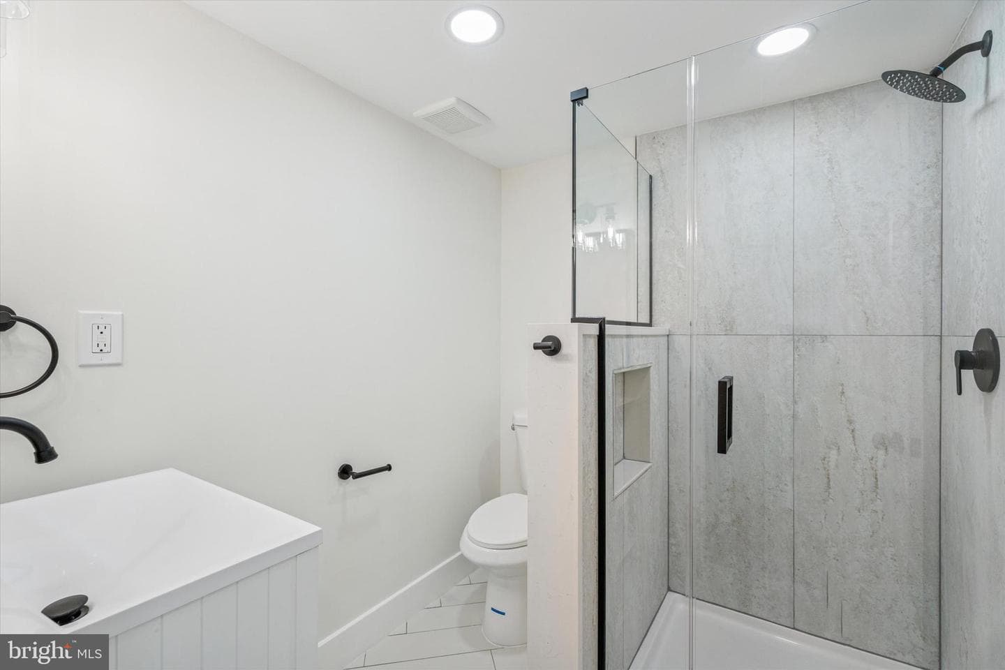456 Colfax Road photo 21