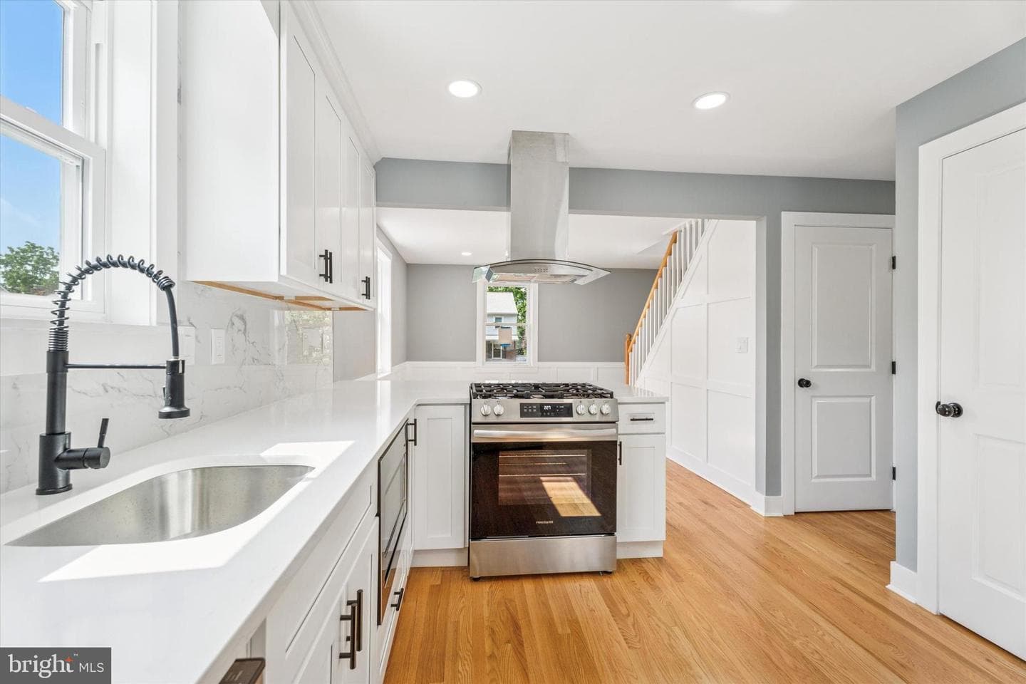 456 Colfax Road photo 9