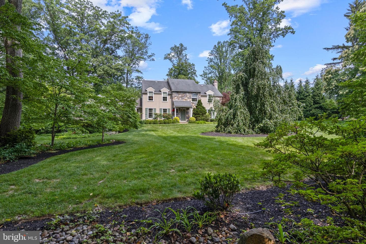 8 Shannon Circle photo 2