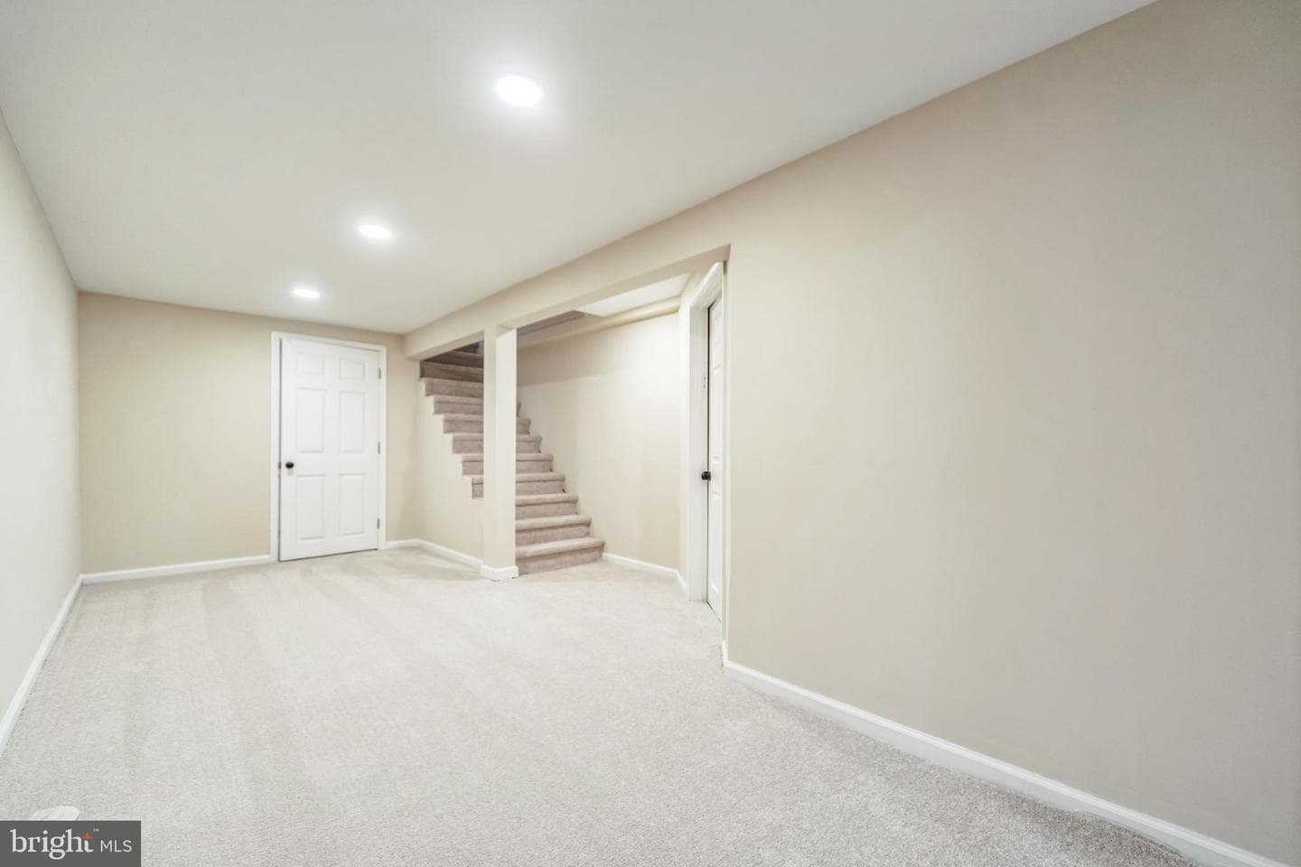 359 S New Middletown Road photo 22