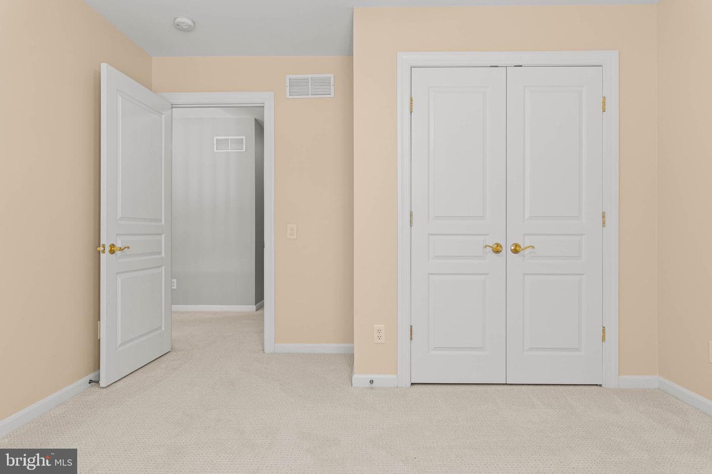 302 Arthur Court photo 46