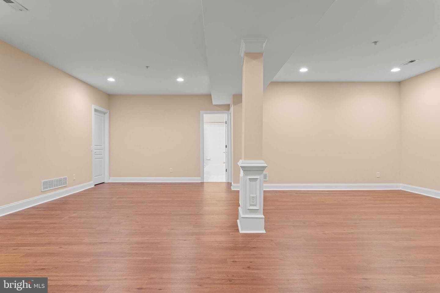 302 Arthur Court photo 48