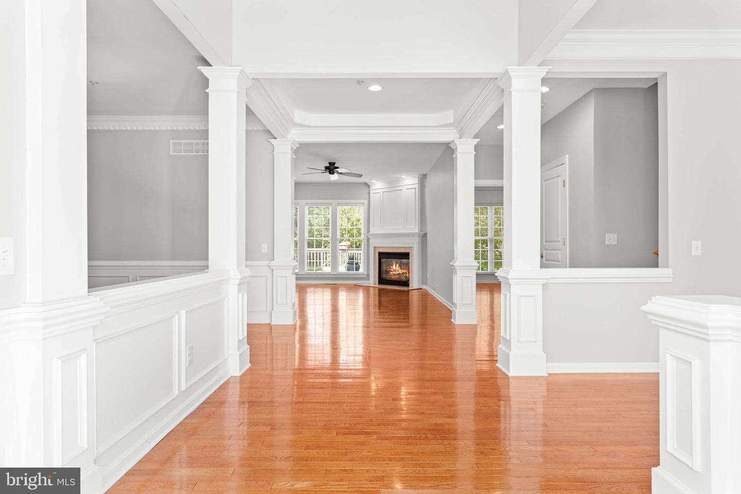 302 Arthur Court photo 5