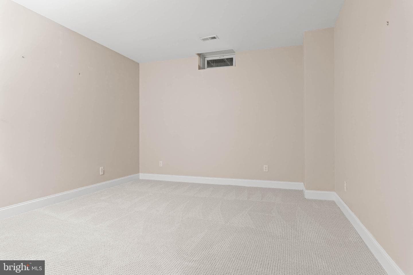 302 Arthur Court photo 50