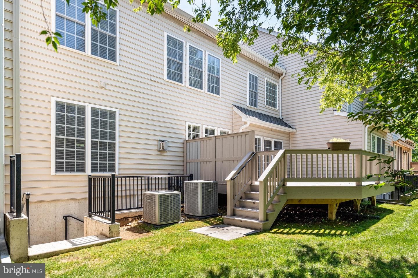 302 Arthur Court photo 56
