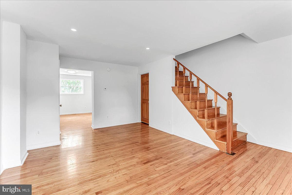 747 Bennington Road photo 3