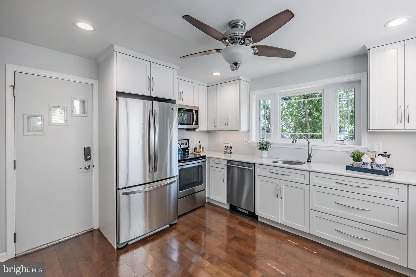 533 Achille Road photo 24