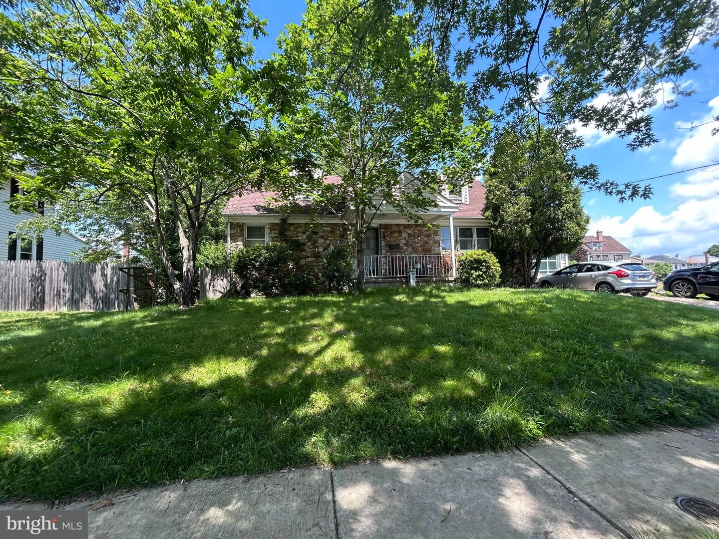 185 Berkley Avenue photo 1