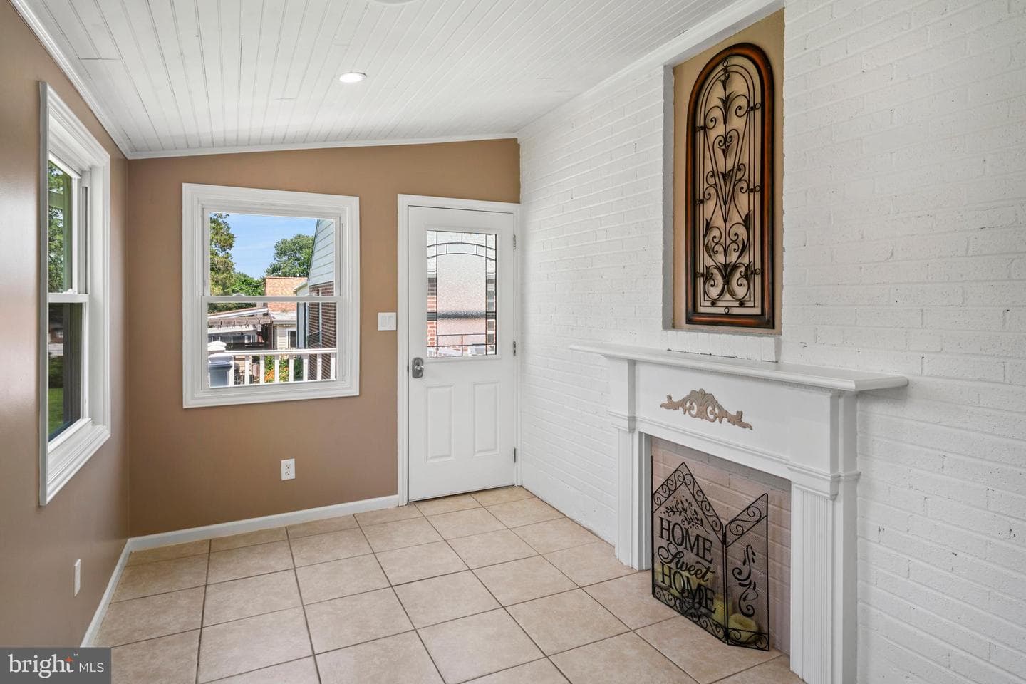 51 E Ann Road photo 24