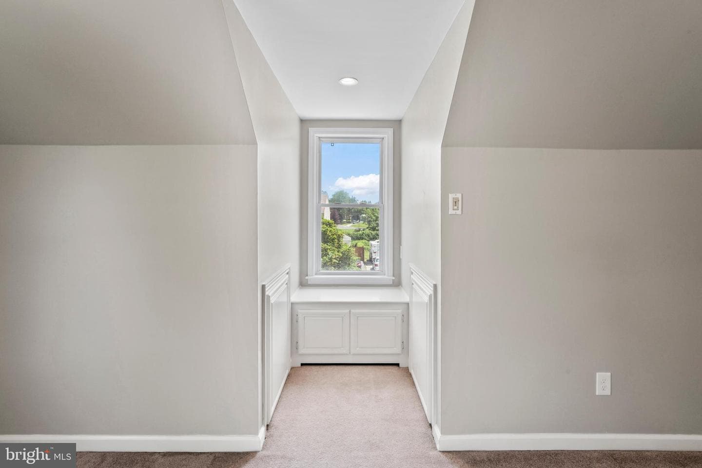 51 E Ann Road photo 32