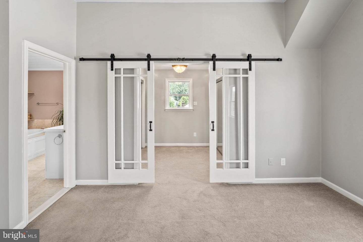 51 E Ann Road photo 35