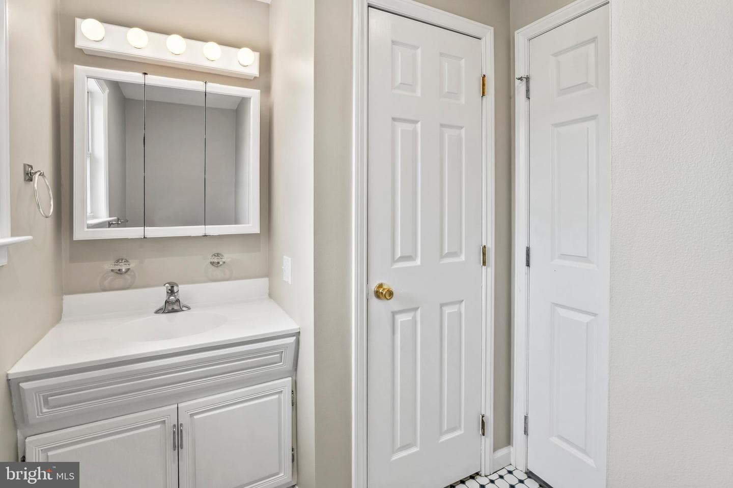 51 E Ann Road photo 44