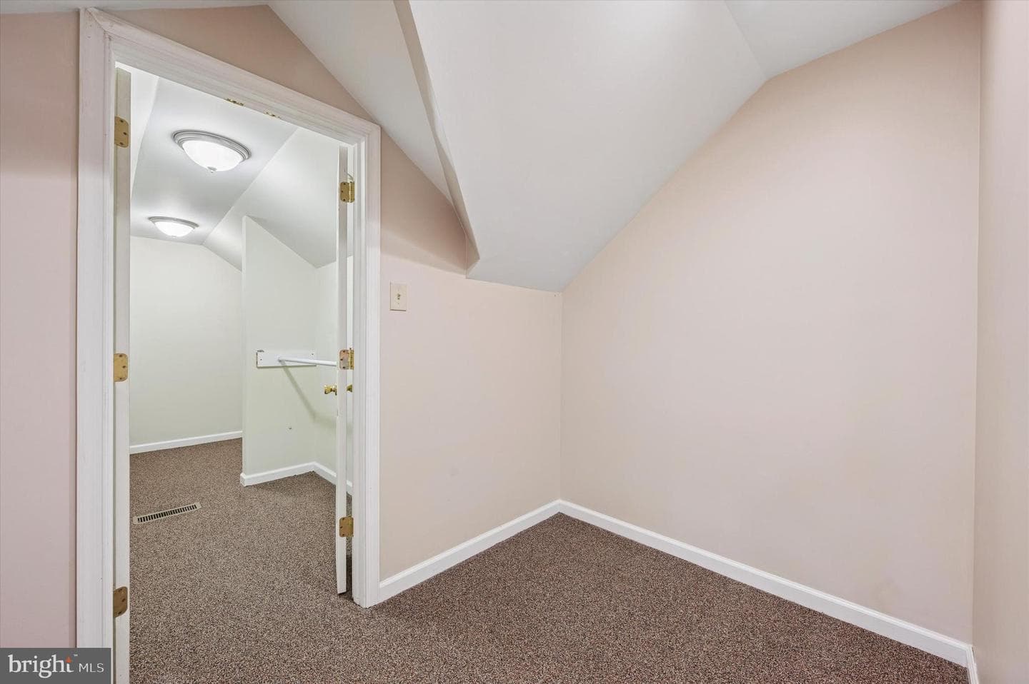 26 N Edmonds Avenue photo 13