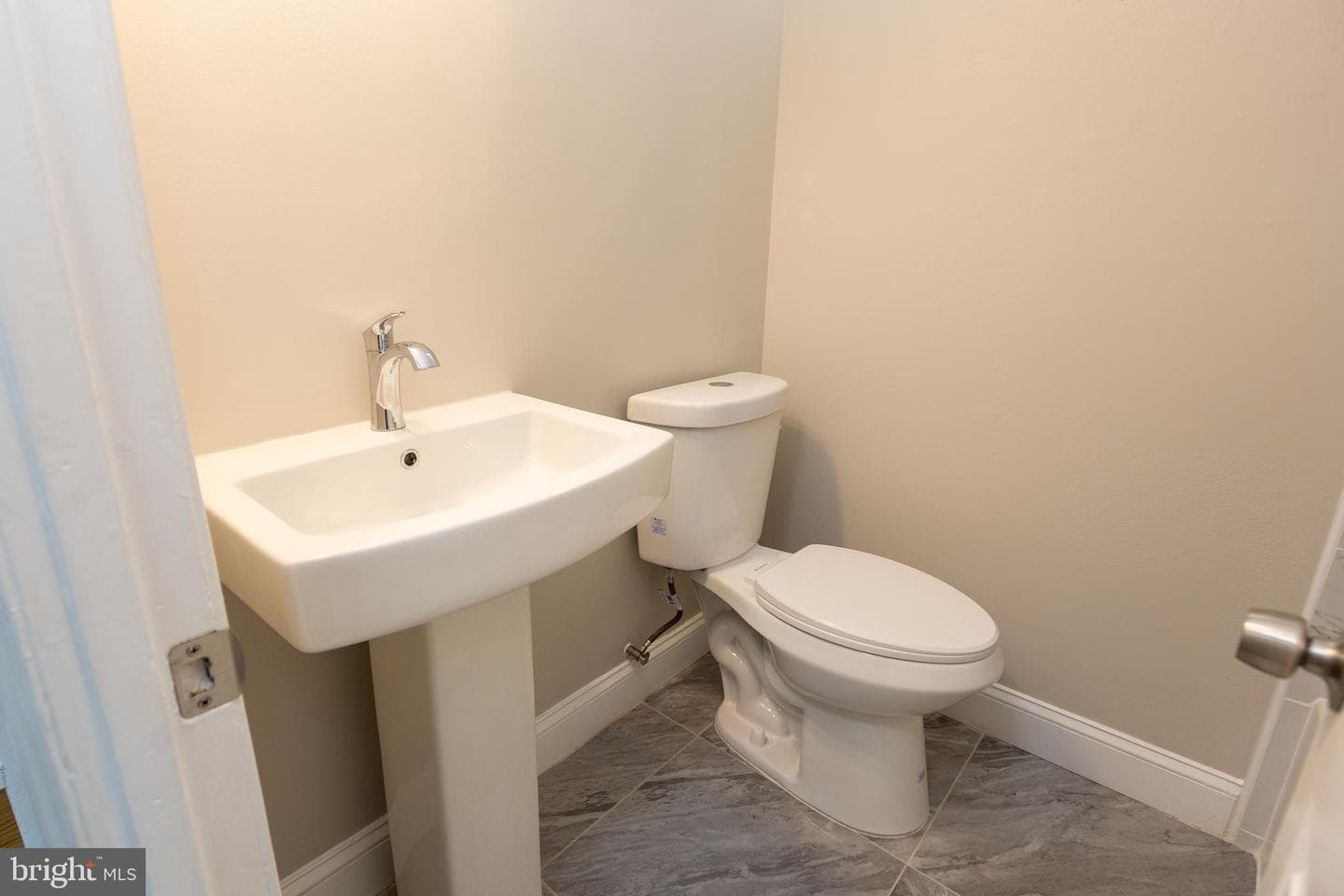 136 Chadwick Avenue photo 11