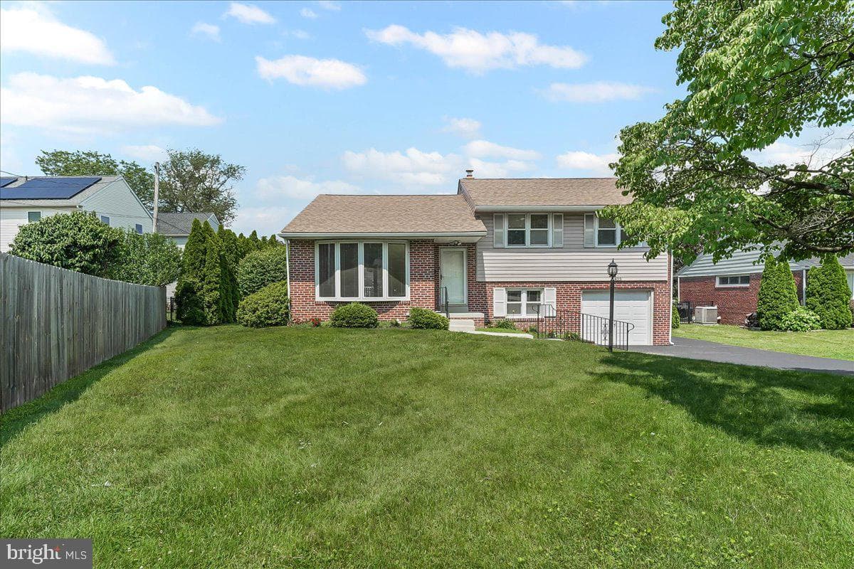 823 Coppock Lane
