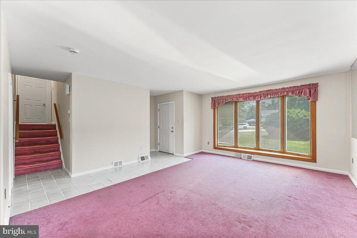 823 Coppock Lane photo 3