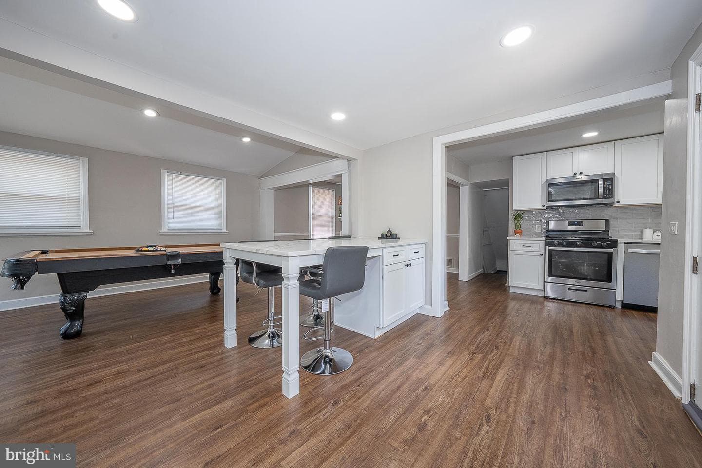 10 Holbrook Road photo 11